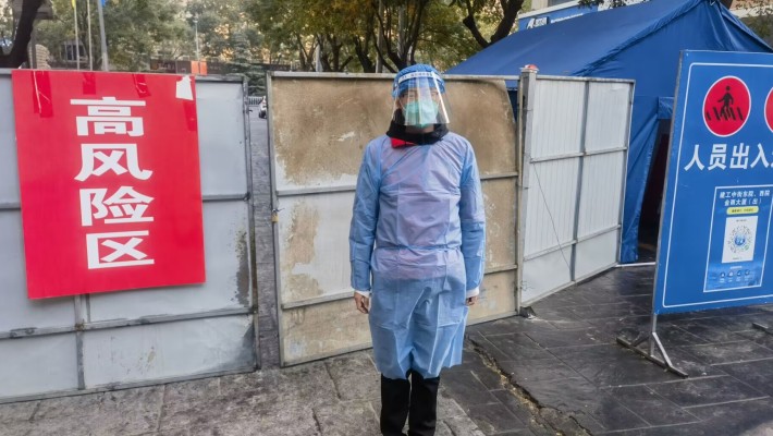 彰显党员本色 投身防疫一线