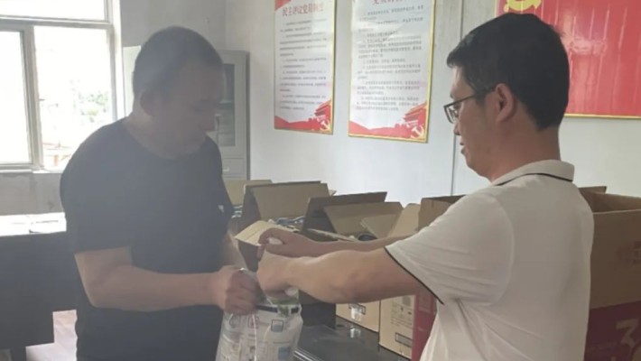 装备公司工会开展“夏送清凉”慰问活动