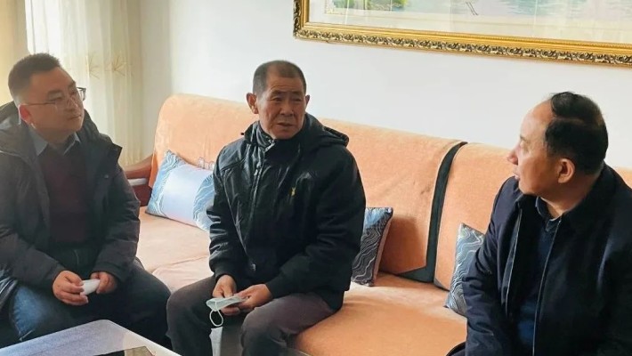 【走访慰问】甘肃省委老干部局相关部门领导一行走访慰问甘肃建投装备公司退休干部